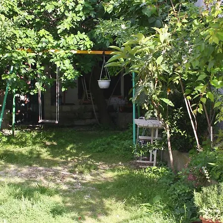 Roso Apartment *